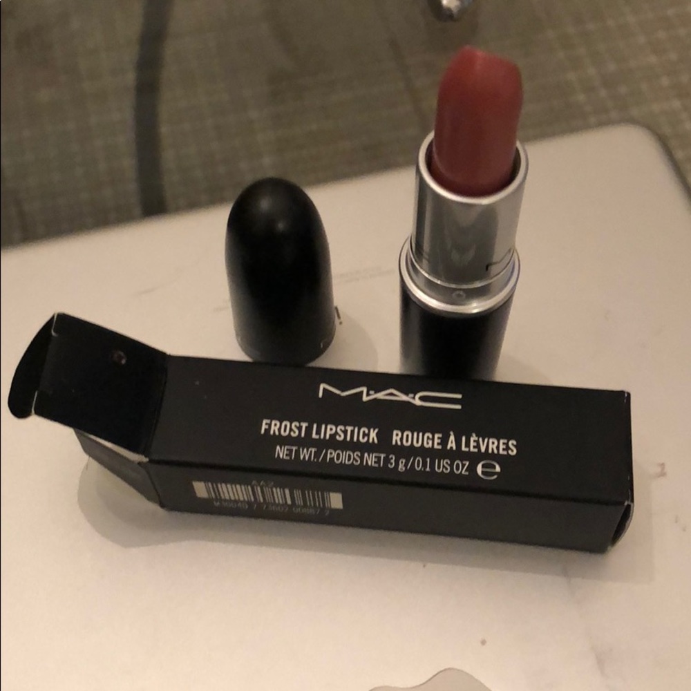 Frost lipstick